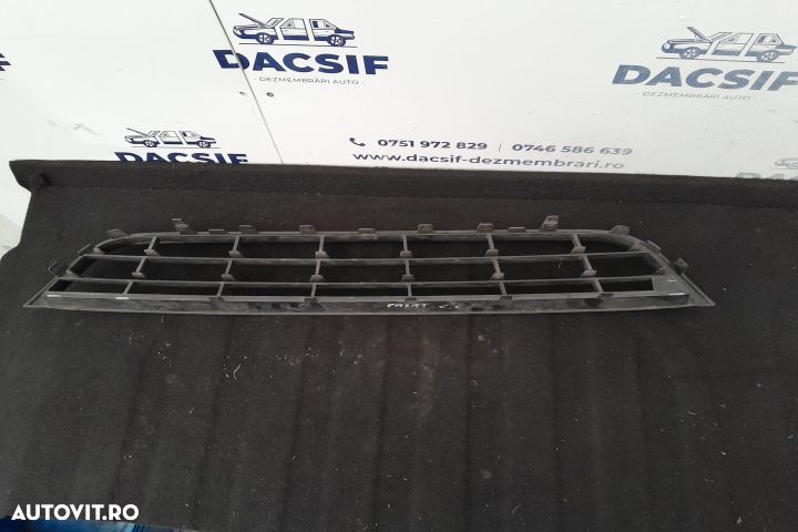 Grila bara fata centru 3C8853677 3C8853677 Volkswagen VW Passat CC 1 - 3
