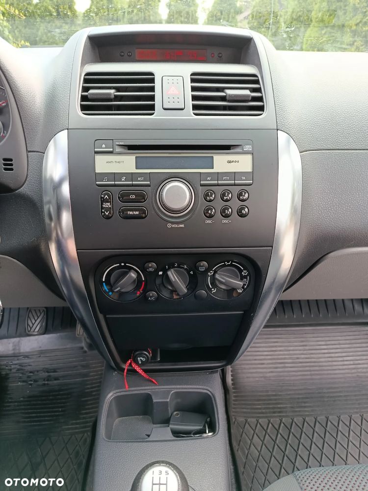 Suzuki SX4 1.6 VVT 4x2 Comfort Dance - 13