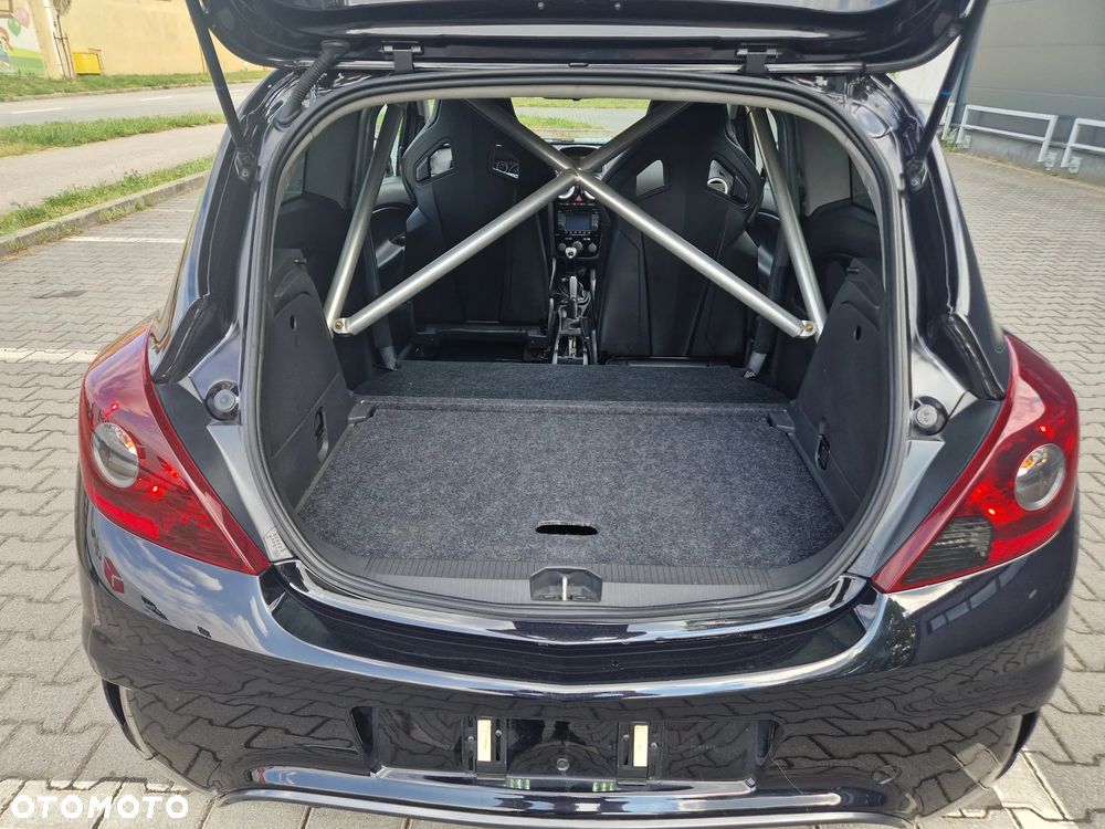 Opel Corsa 1.6 Turbo OPC - 27