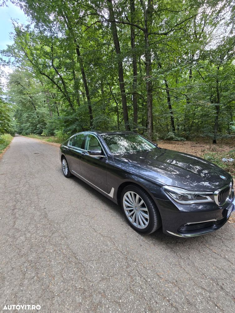 BMW Seria 7 740i - 19