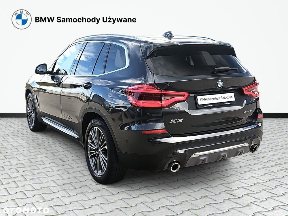 BMW X3 xDrive20d Luxury Line - 7