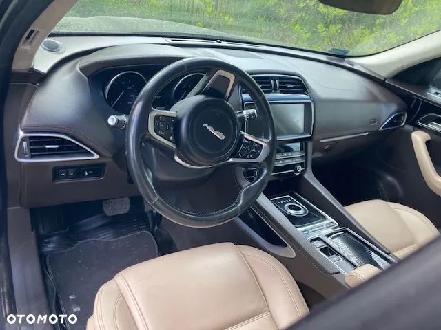 Jaguar F-Pace 2.0 i4D AWD Prestige - 7