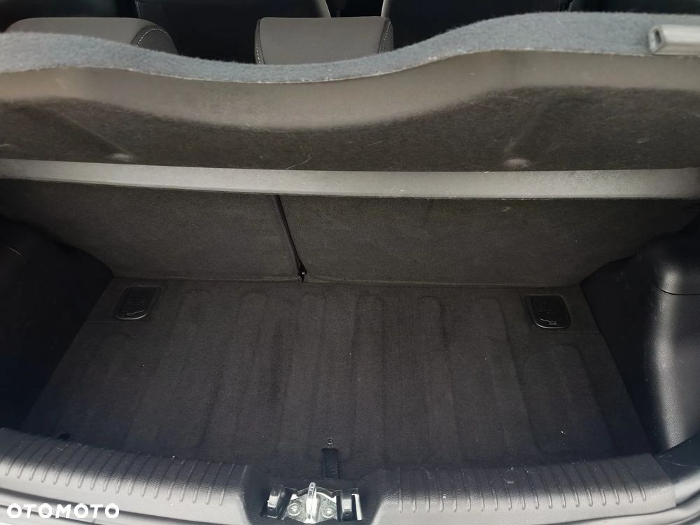 Kia Picanto 1.0 Dream Team Edition - 13