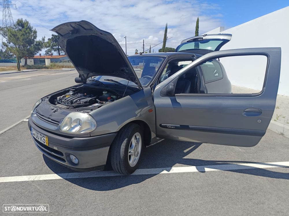 Renault Clio 1.4 16V Si - 11