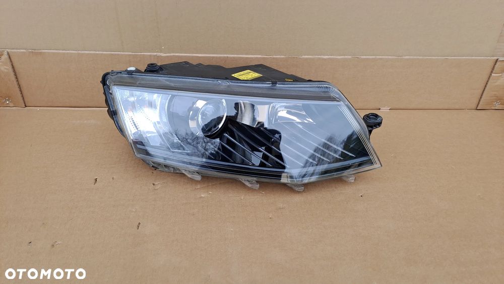 SKODA OCTAVIA III KOMBI 12-16 PRAWA LAMPA PRZÓD BI-XENON 5E1941016B ŁADNA - 1