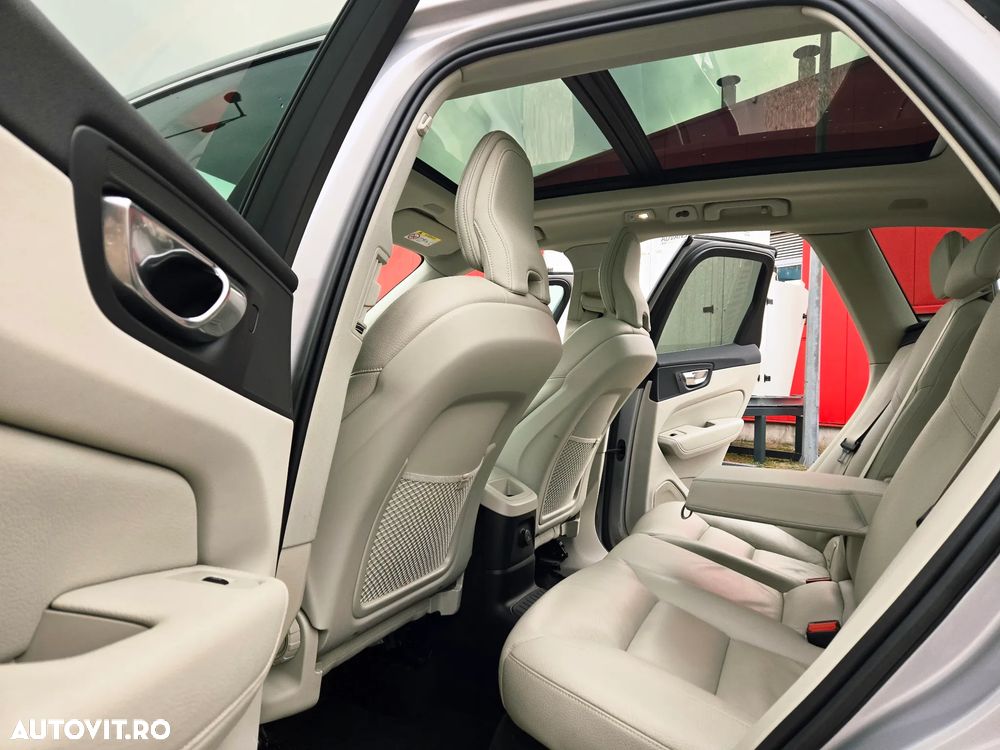 Volvo XC 60 T6 AWD Recharge Geartronic Inscription Expression - 15