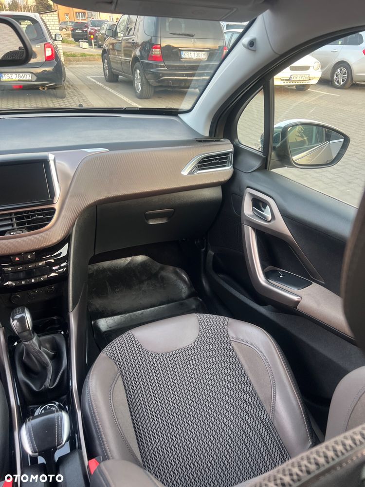 Peugeot 2008 1.6 VTi Allure - 9