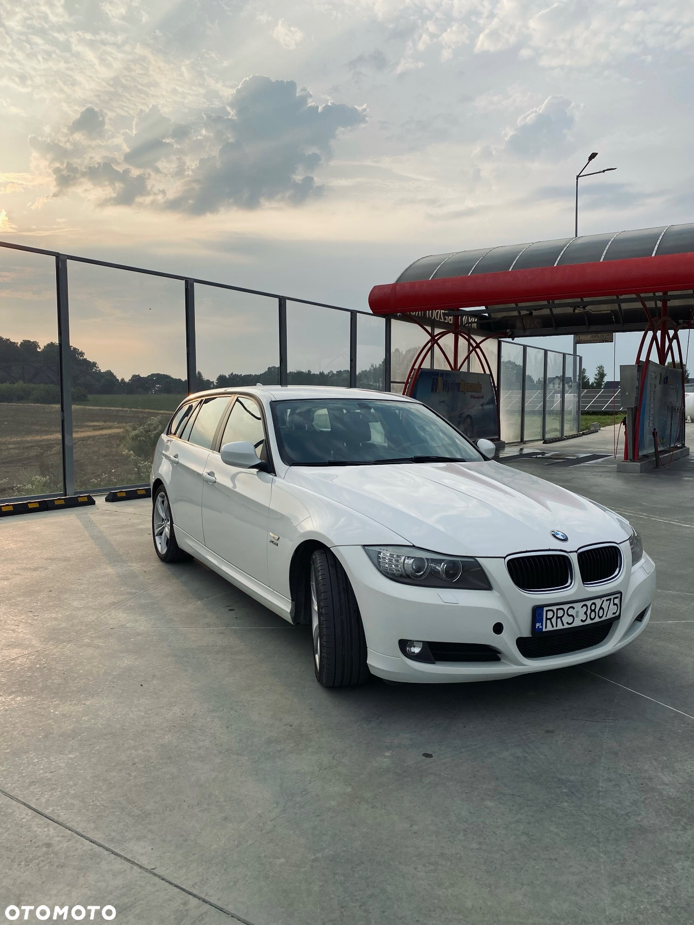 BMW Seria 3 320d Touring xDrive - 6