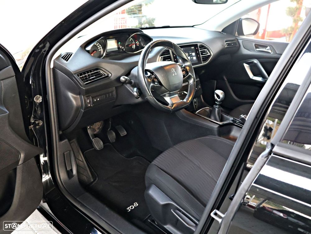 Peugeot 308 1.6 e-HDi Active J17 - 16