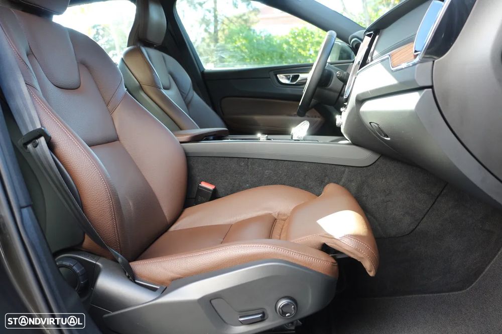 Volvo XC 60 2.0 T6 PHEV Inscription AWD - 22