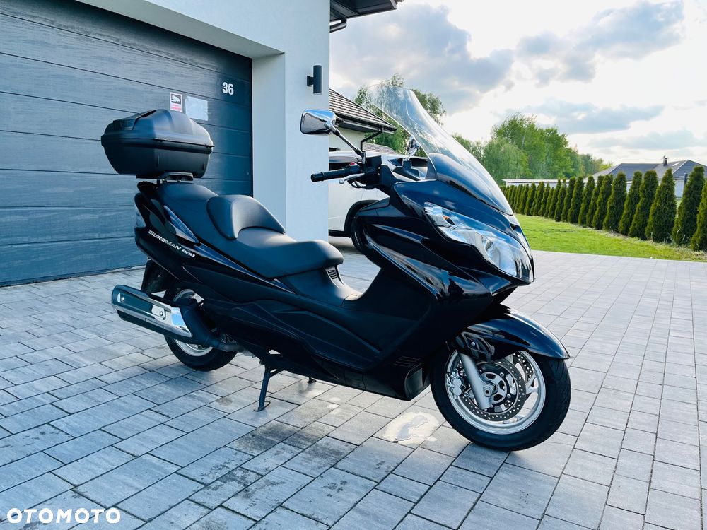 Suzuki Burgman - 8