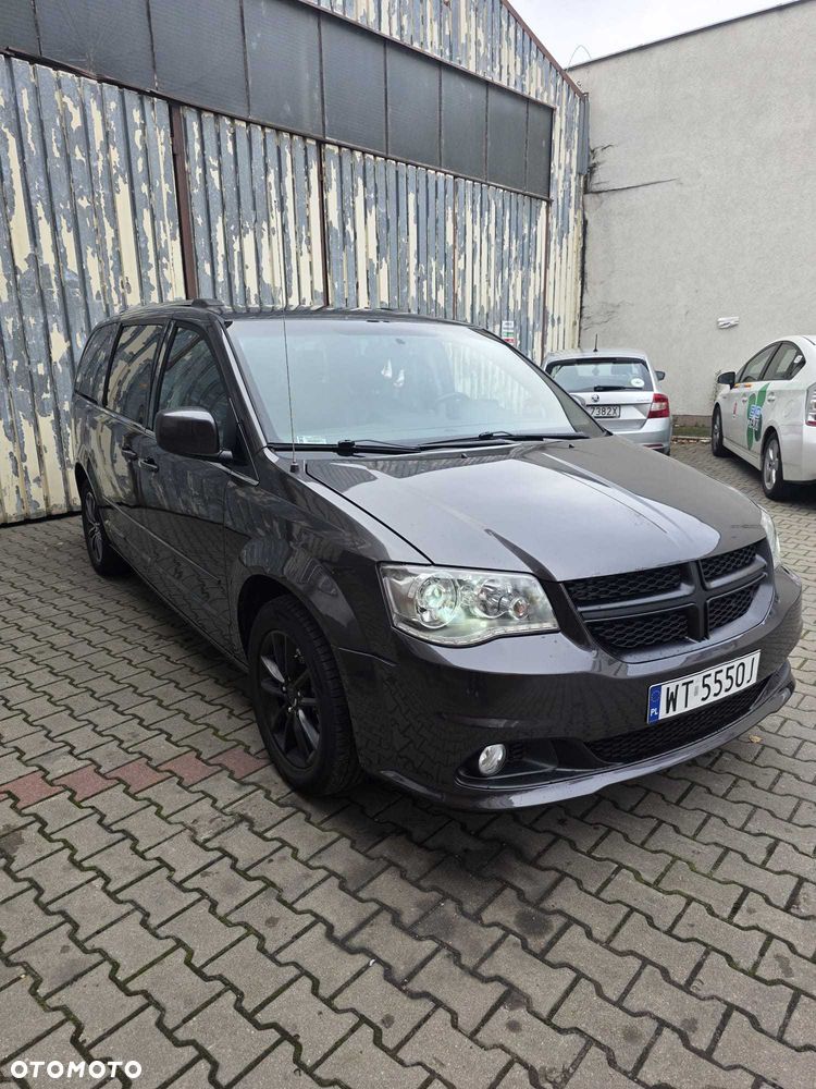 Dodge Grand Caravan - 3