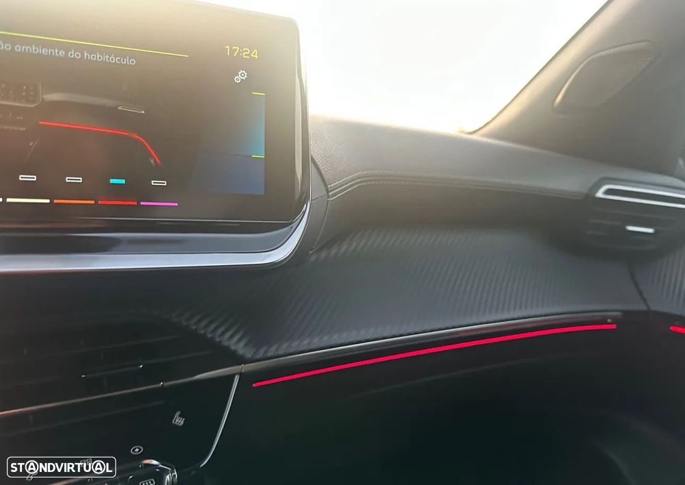 Peugeot e-2008 GT Pack - 12