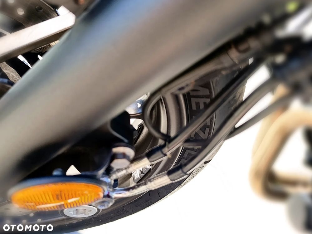 Yamaha XSR - 20
