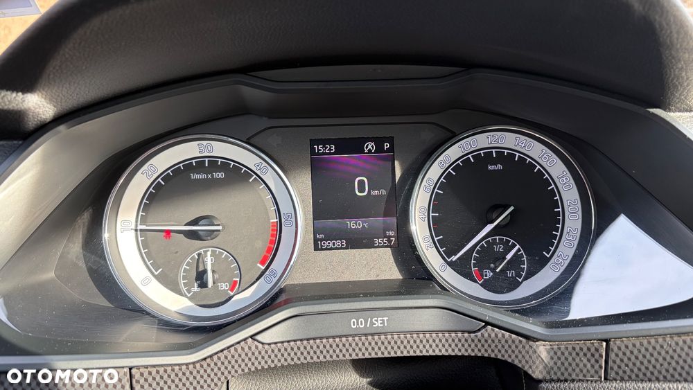 Skoda Superb 2.0 TDI 4x4 Sportline DSG - 15