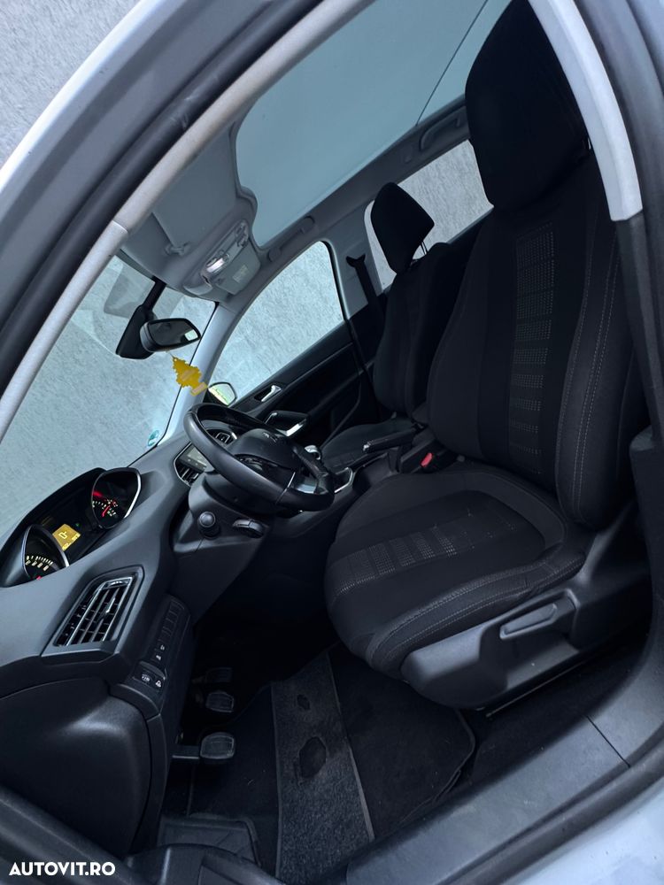 Peugeot 308 - 19