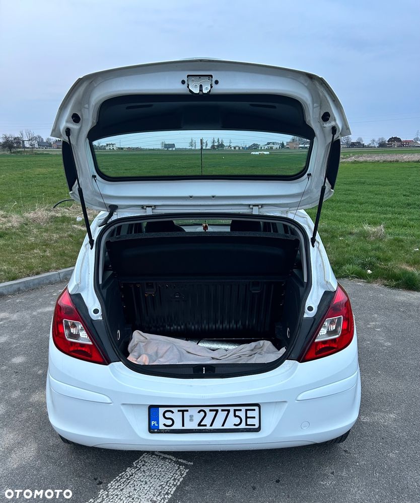 Opel Corsa 1.2 16V Enjoy - 11