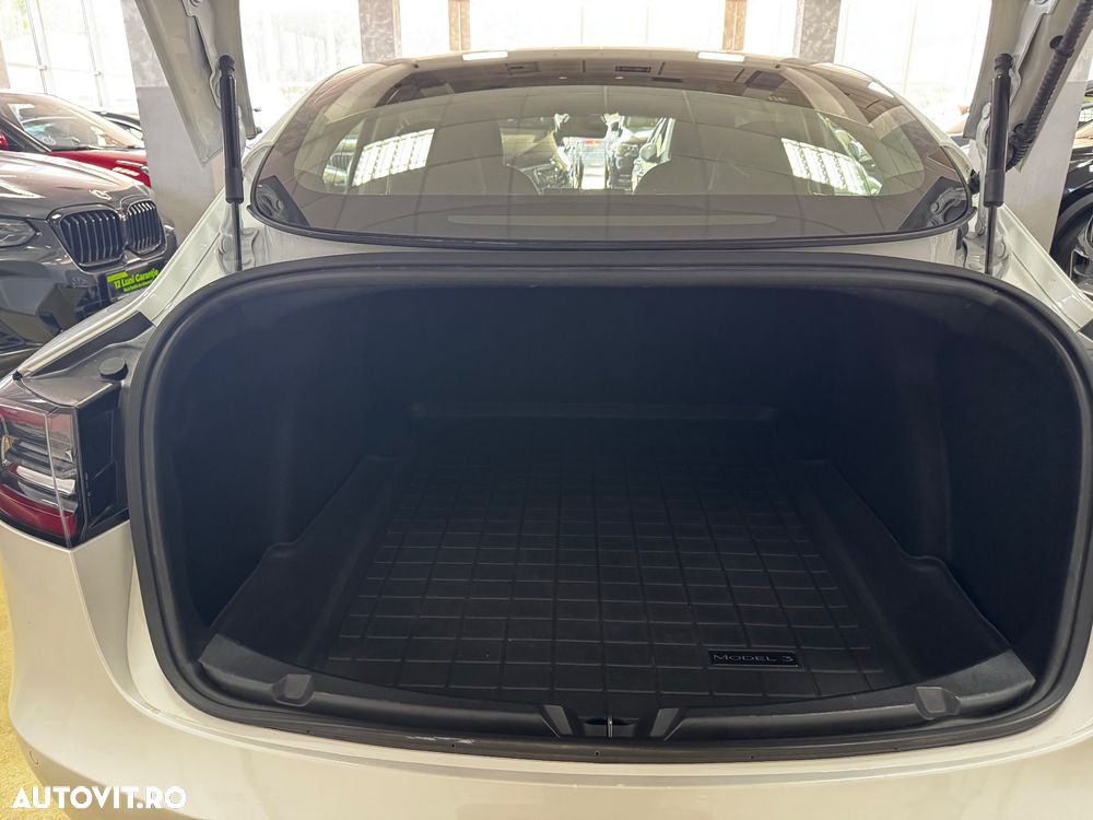 Tesla Model 3 - 18