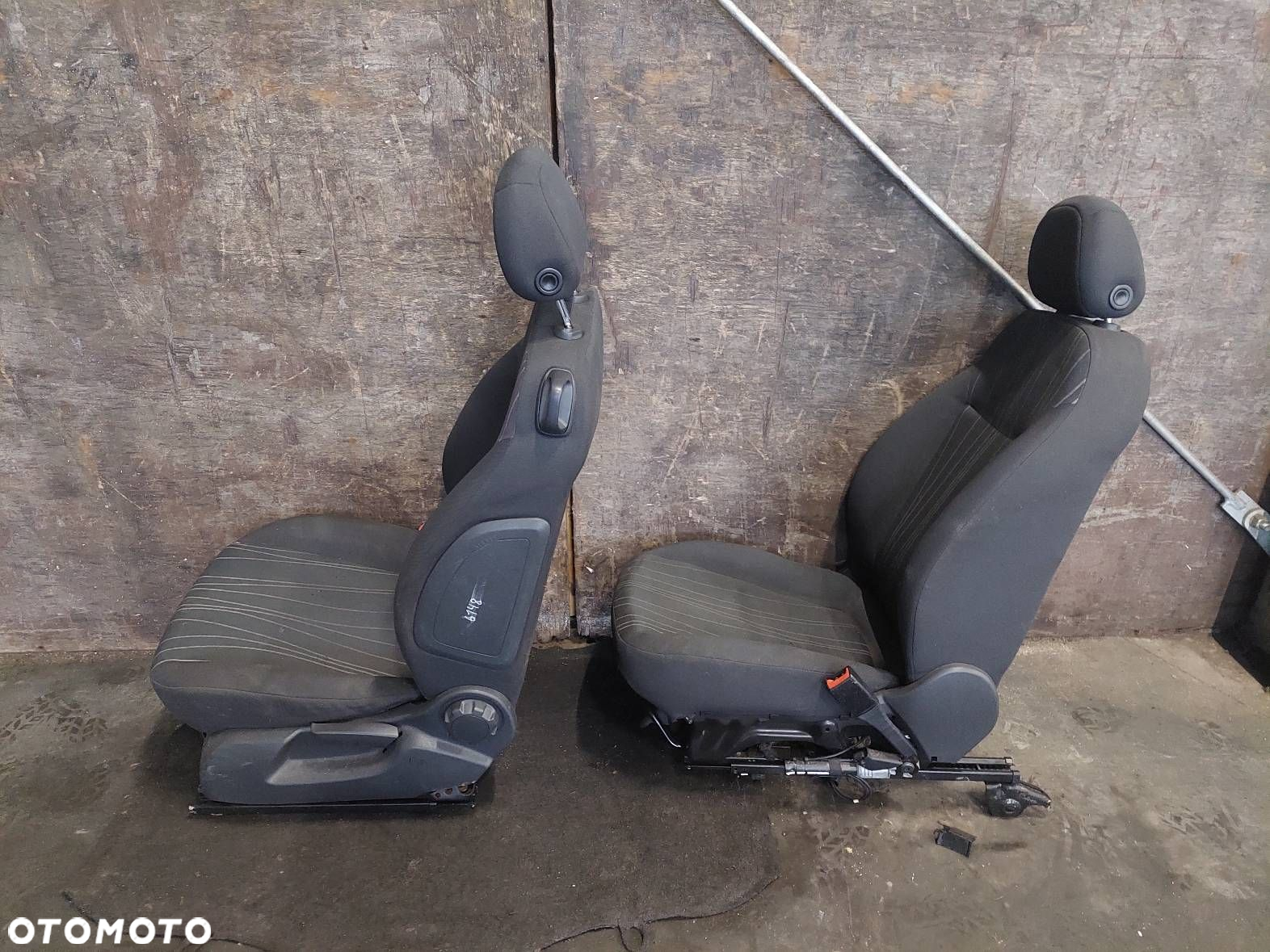 FOTEL FOTELE KOMPLET LEWY PRAWY KANAPA TYŁ OPEL CORSA D HB 3D - 7