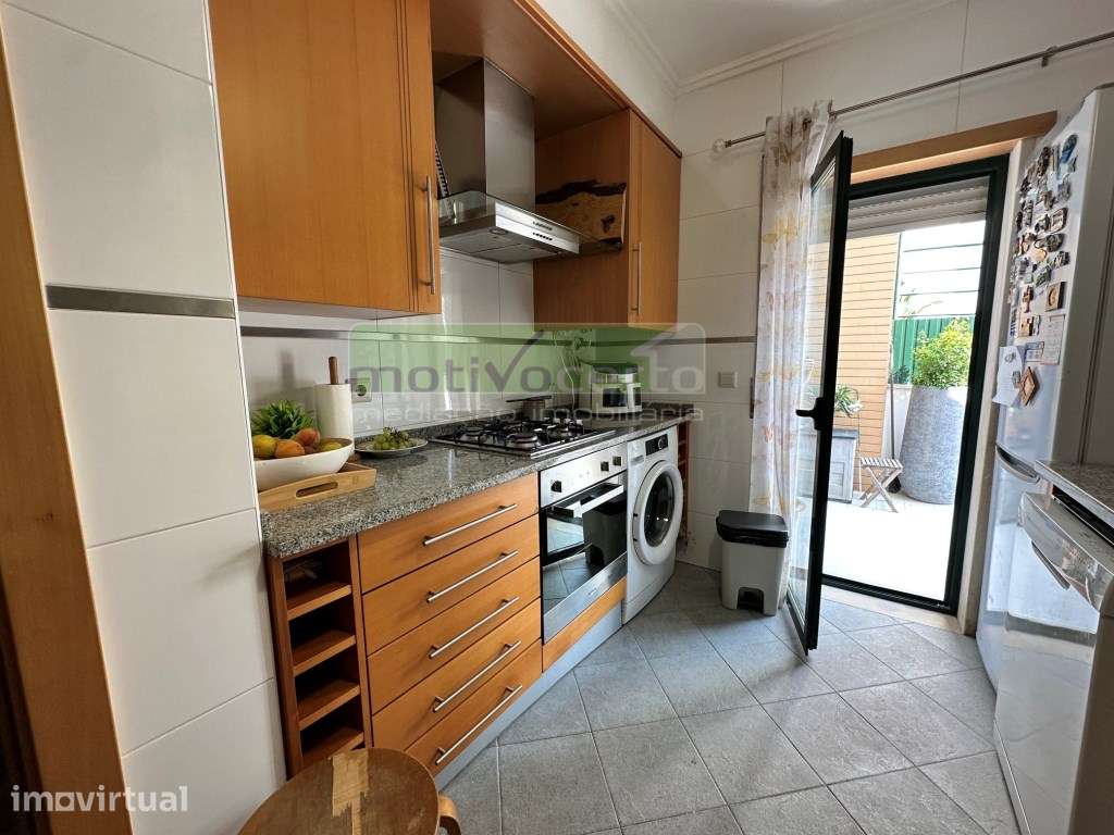 Magnífico T2 na Serra de Casal de Cambra com Terraço e Arrecadação - Grande imagem: 2/18