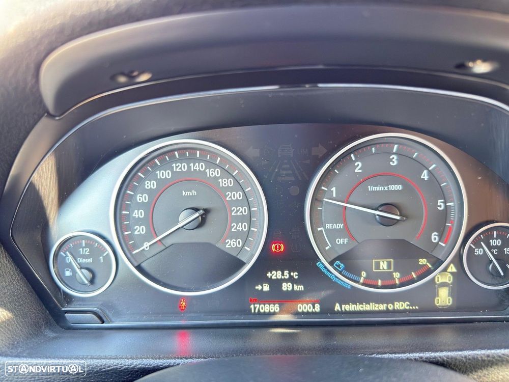 BMW 320 d Touring Aut. Efficient Dynamics Edition Blue Perf. Sport Line - 25