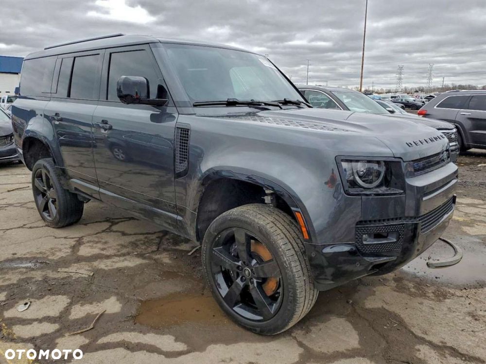 Land Rover Defender - 5