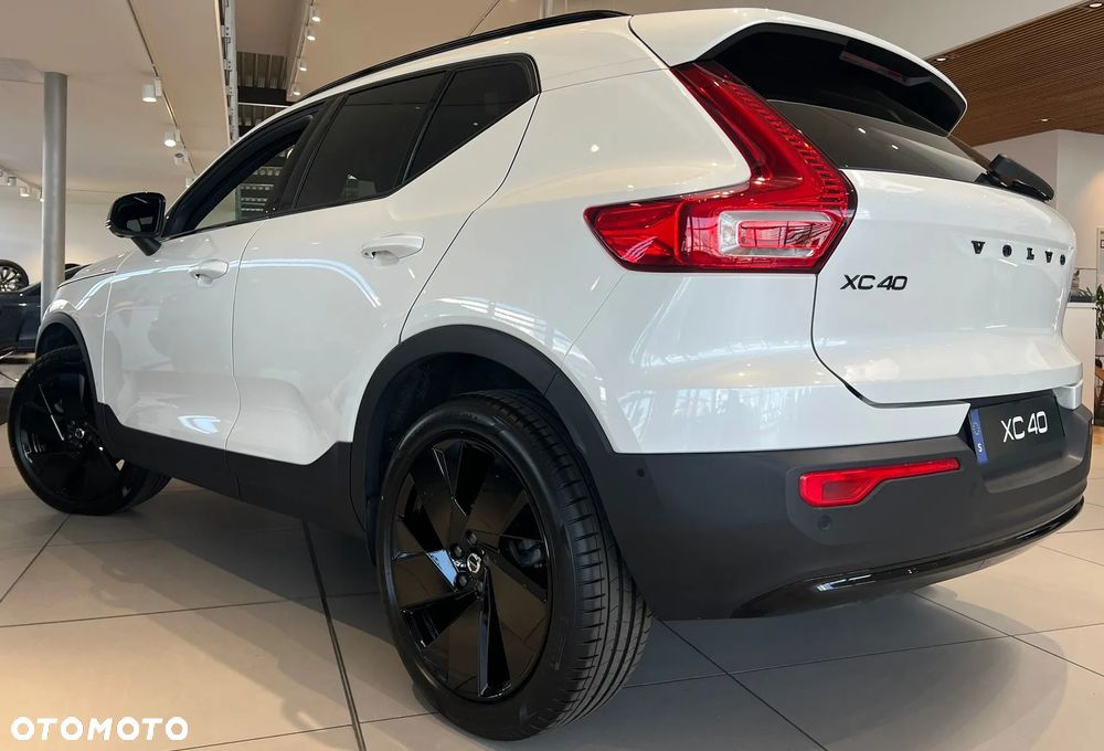 Volvo XC 40 B4 B AWD DKG Ultimate Dark - 4