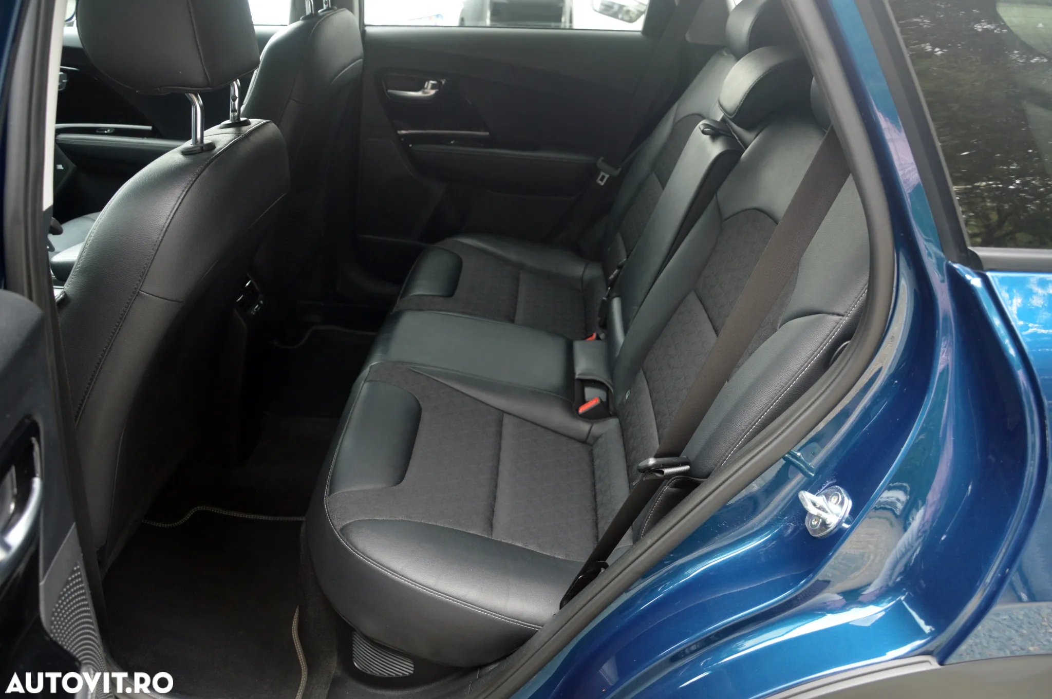 Kia Niro 1.6 GDI HEV 2WD OPF Aut. Vision - 28