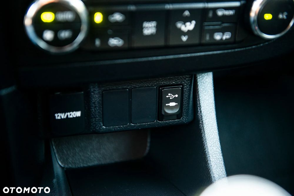 Toyota Auris 1.33 Dual-VVT-i Edition - 26
