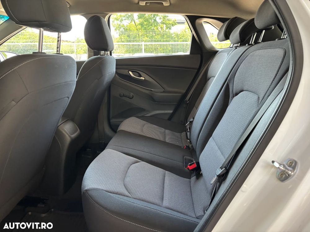 Hyundai i30 1.5 110CP M/T Comfort - 30