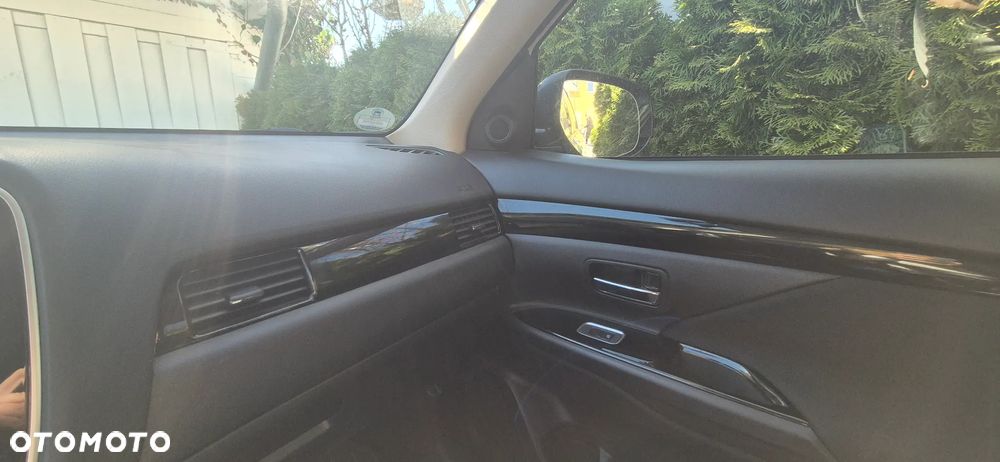 Mitsubishi Outlander Instyle - 11