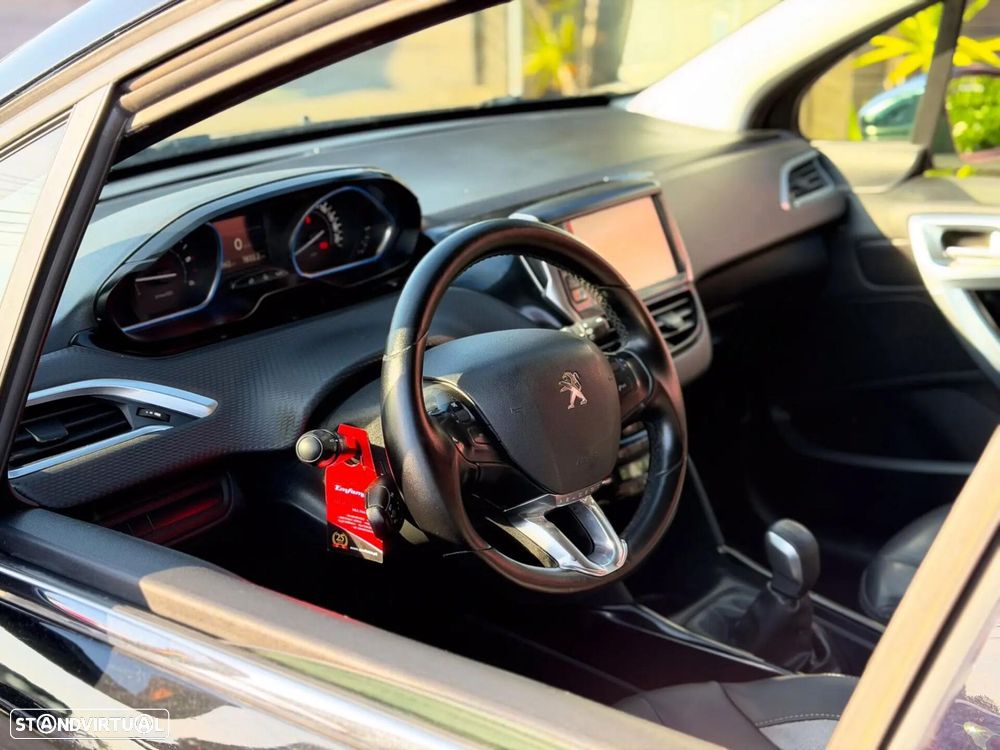 Peugeot 2008 1.6 BlueHDi Active - 3