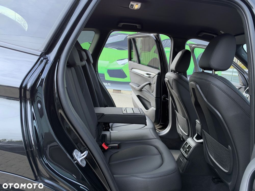 BMW X1 sDrive18d M Sportpaket - 34