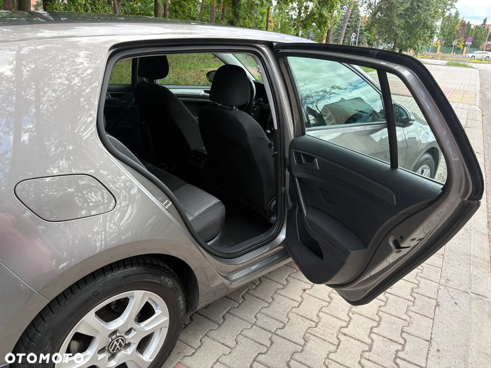 Volkswagen Golf - 18