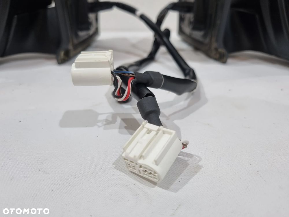 TOYOTA YARIS IV LUSTERKO LEWE PRAWE 6 PIN EUROPA - 5