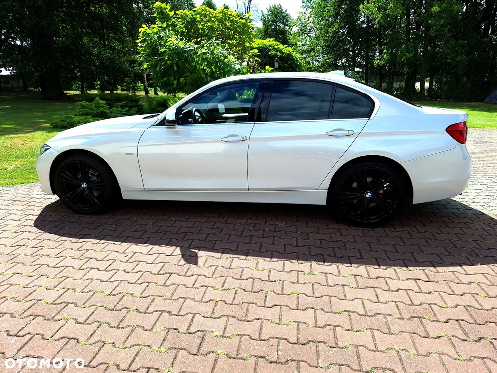 BMW Seria 3 320i Luxury Line - 5