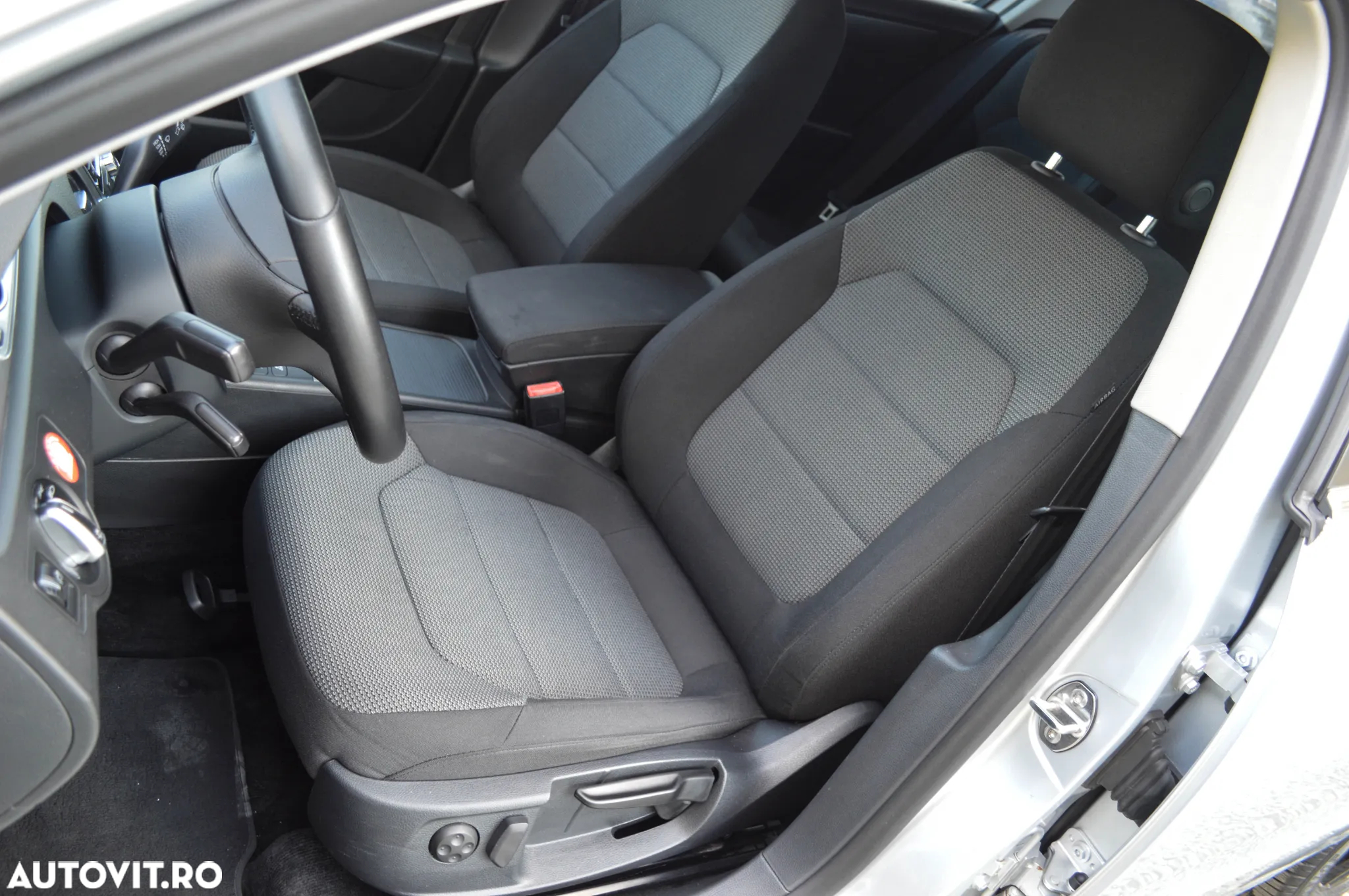 Volkswagen Passat 1.4 TSI BlueMotion Technology Comfortline - 24