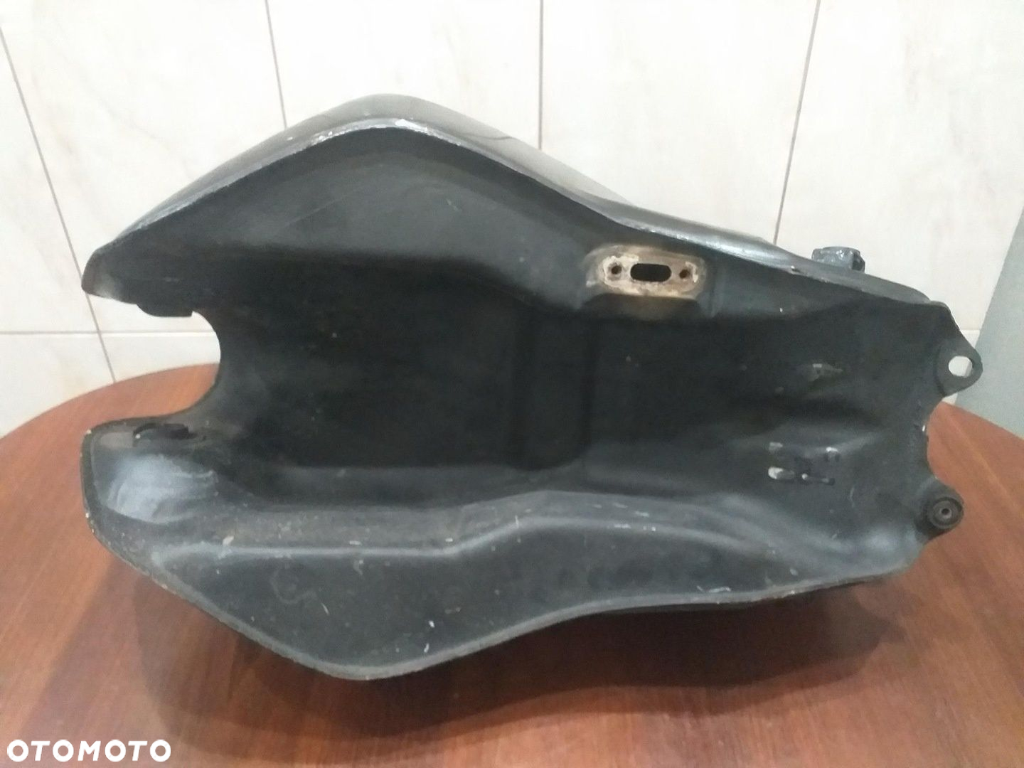 ZBIORNIK PALIWA BAK SUZUKI GS 650 - 12