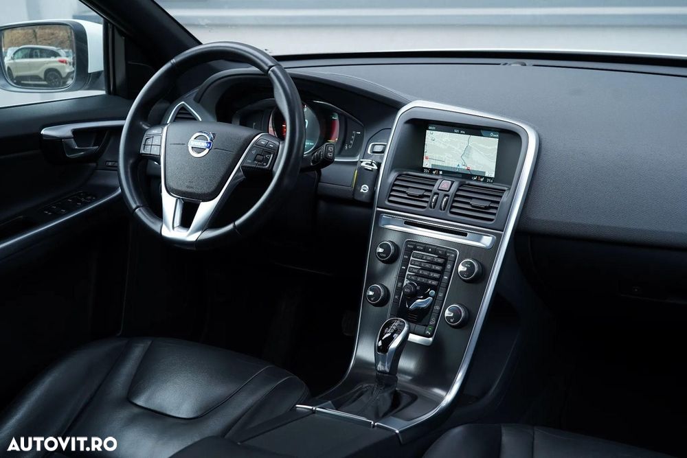 Volvo XC 60 D4 AWD Geartronic Summum - 10