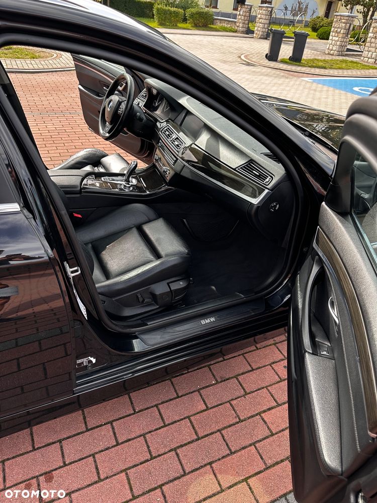 BMW Seria 5 520d Touring - 16