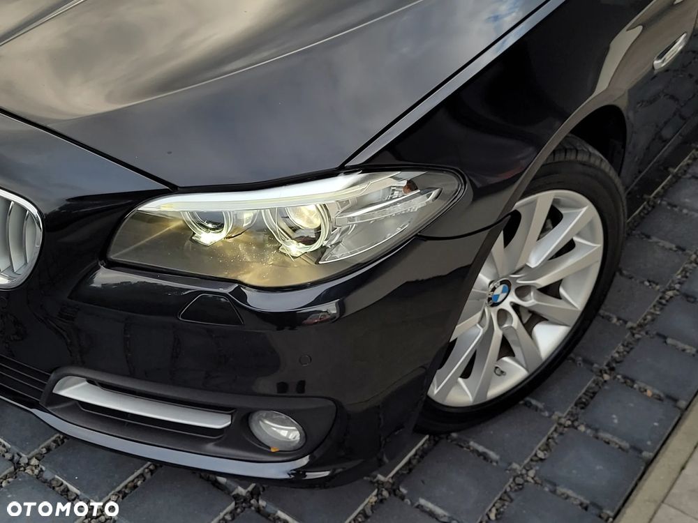 BMW Seria 5 525d - 26
