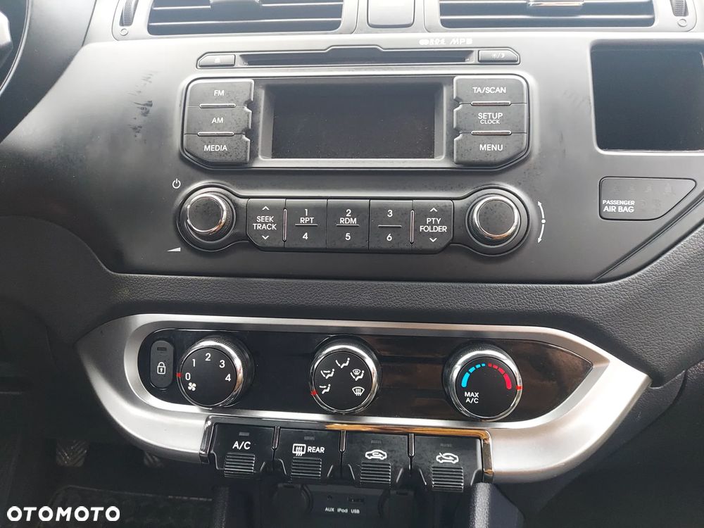 Kia Rio 1.2 Business Line - 12