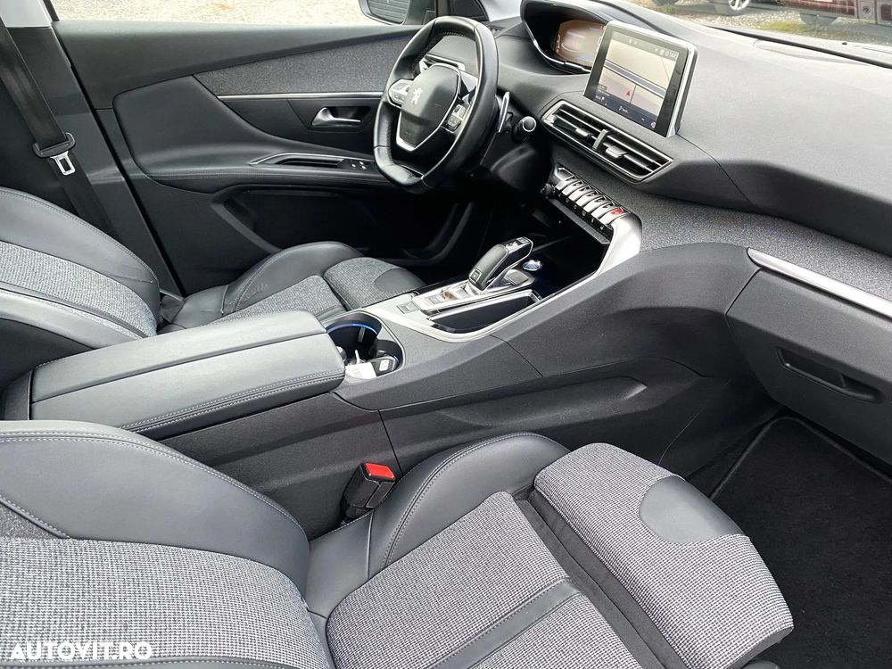 Peugeot 3008 PureTech 130 Stop & Start GPF EAT8 Active Business-Paket - 16