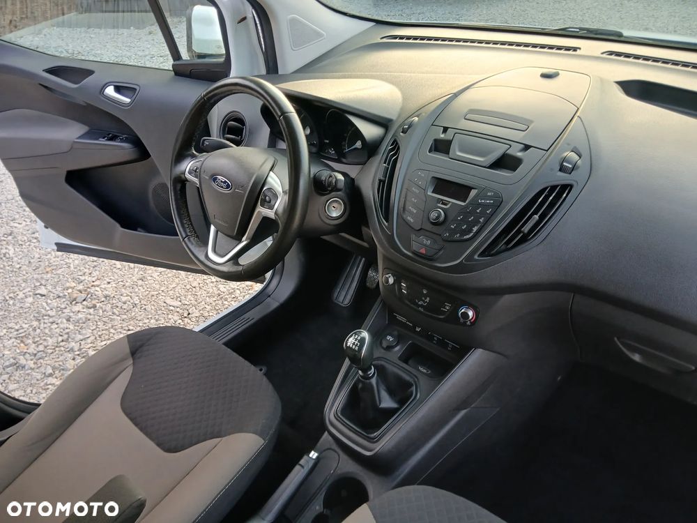 Ford Tourneo Courier 1.5 TDCi Trend - 25