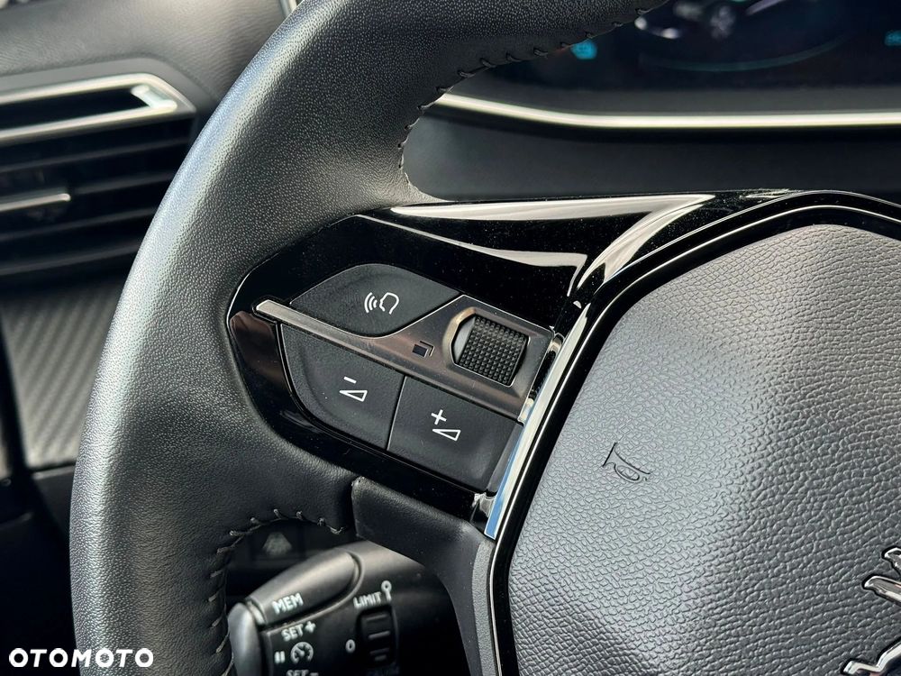 Peugeot 2008 Allure - 16