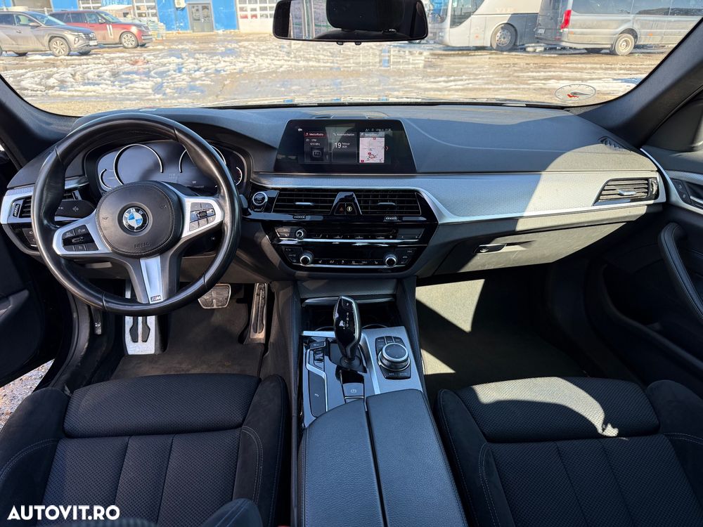 BMW Seria 5 520d Aut. M Sport Edition - 12