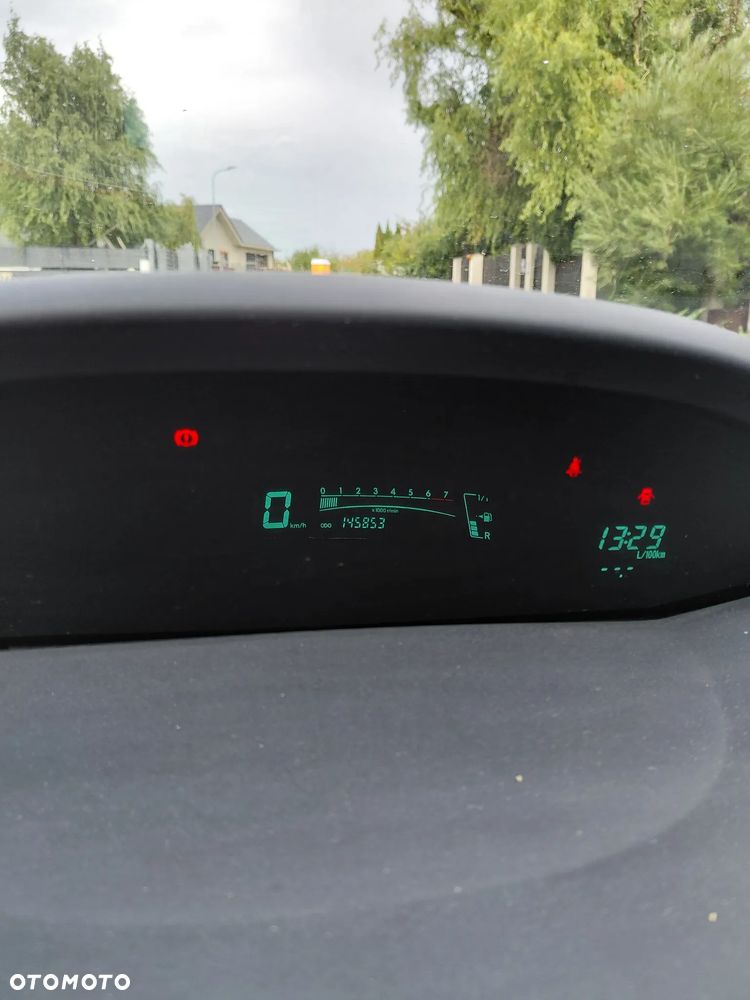Toyota Yaris - 16