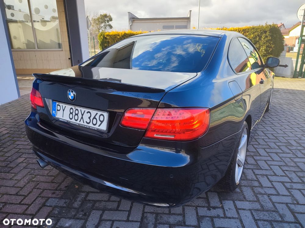 BMW Seria 3 320i M Sport Edition - 8