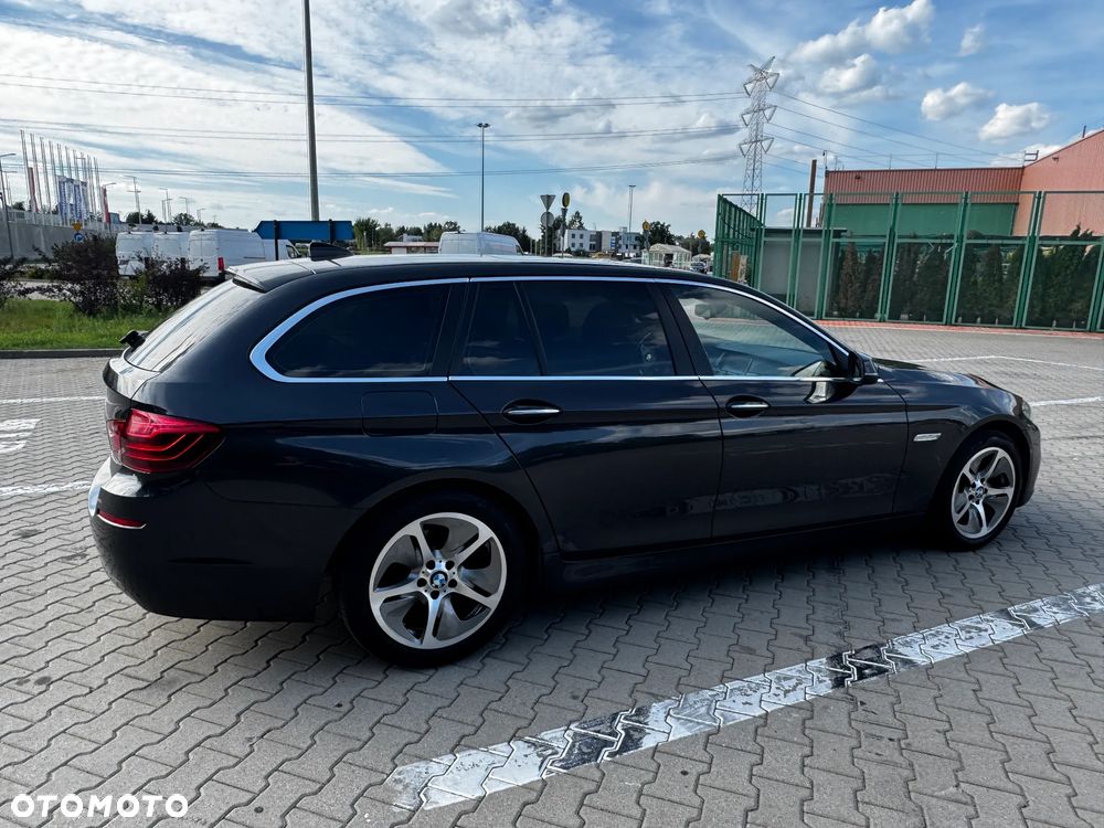 BMW Seria 5 520d xDrive - 6