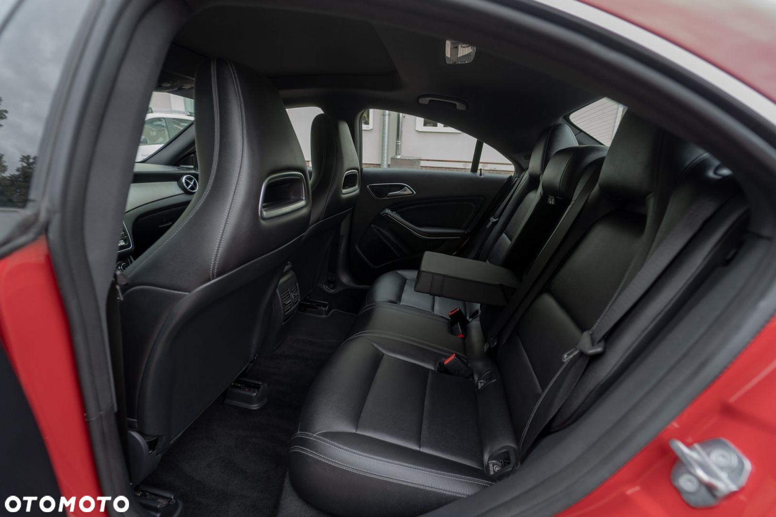 Mercedes-Benz CLA 250 4Matic 7G-DCT - 35